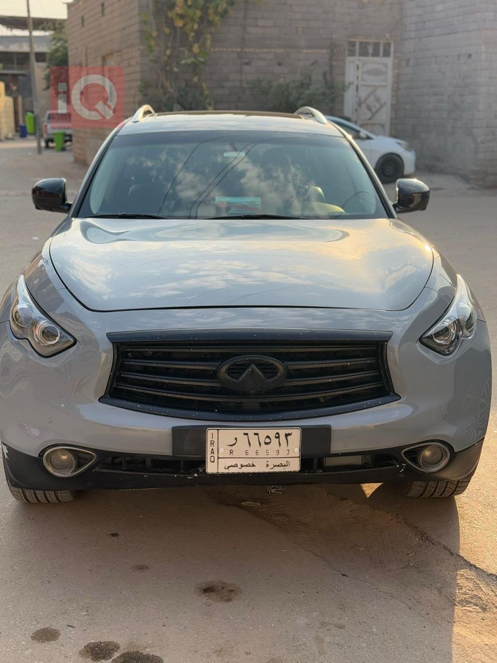 Infiniti QX70